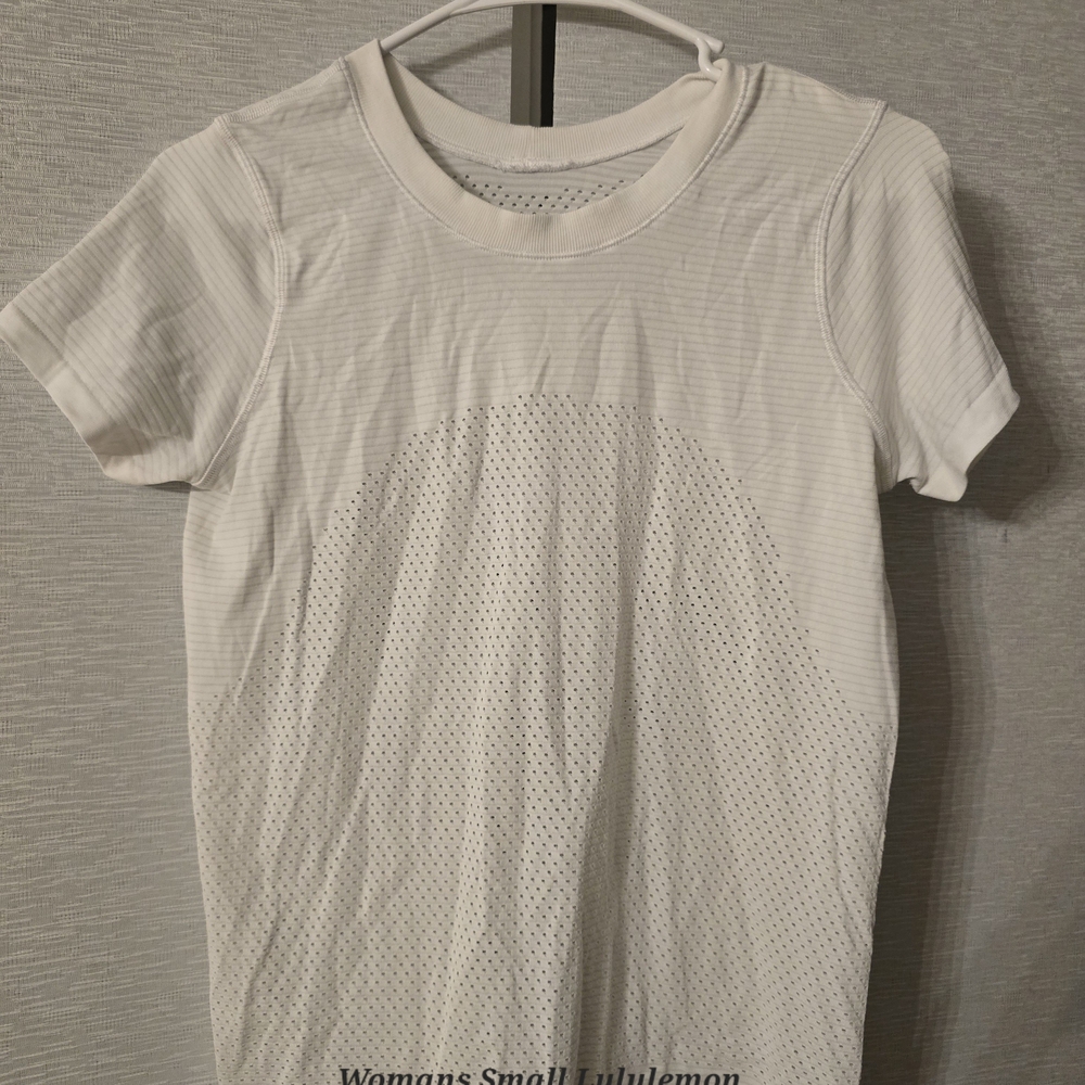 lululemon athletica White Short Sleeve Tee